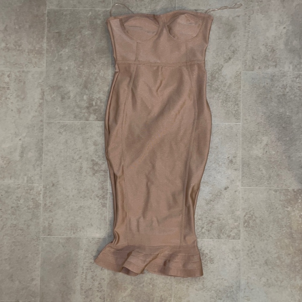 Pretty Little Thing Nude Mermaid Dress size 4